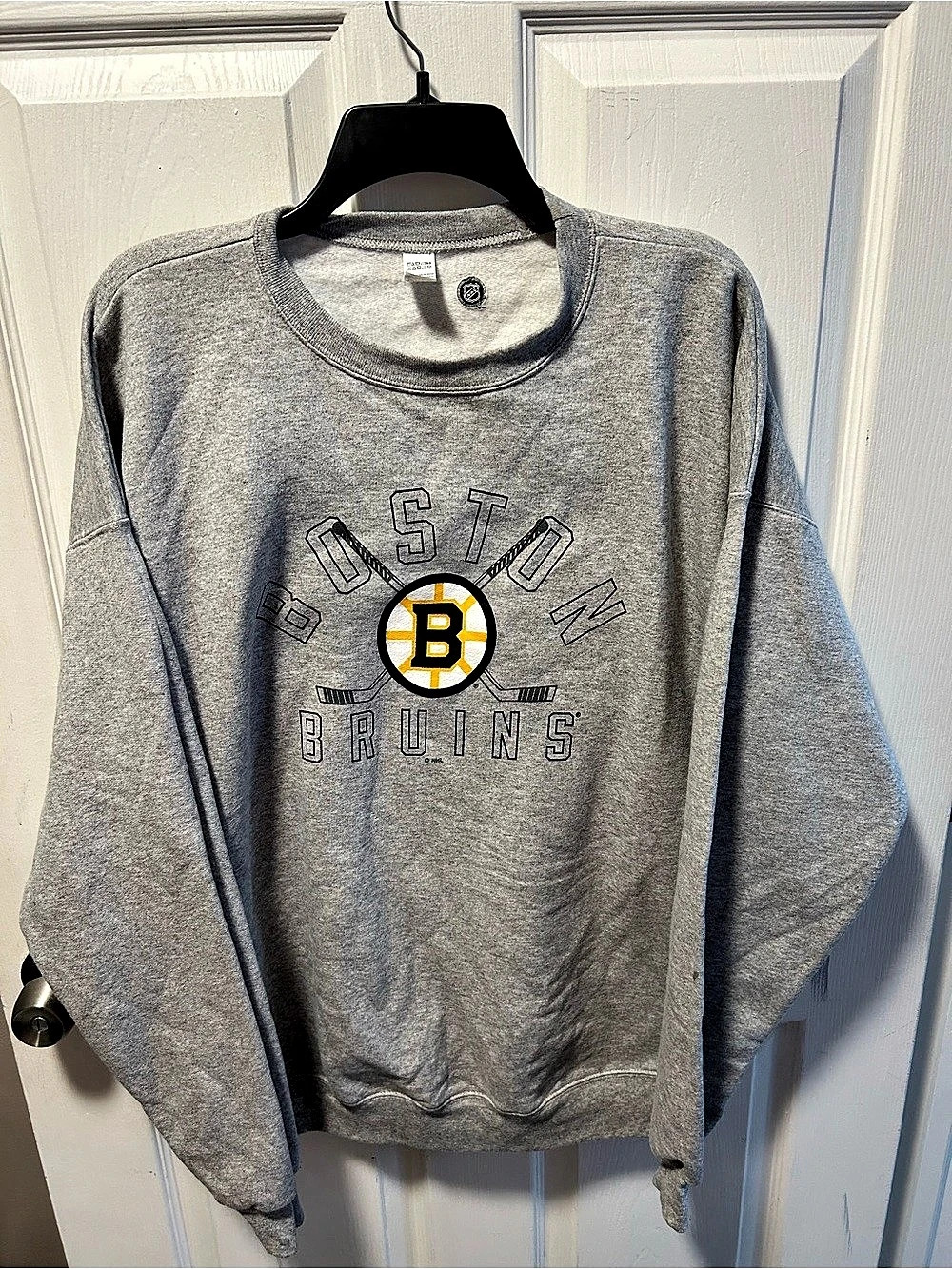Reebok Boston Bruins sweatshirt Gray Sweatshirt Size XL Like New